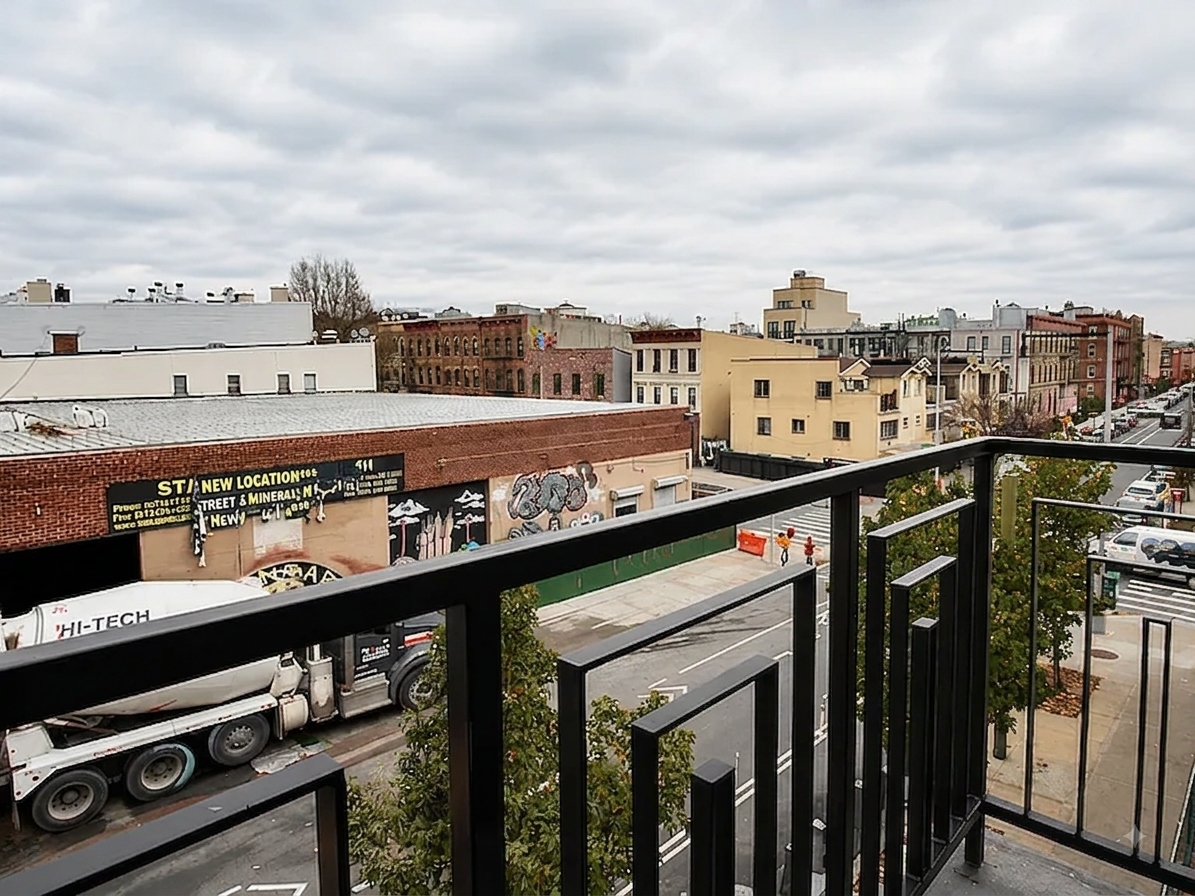 340 Irving Avenue #4 - Photo 4 of 6