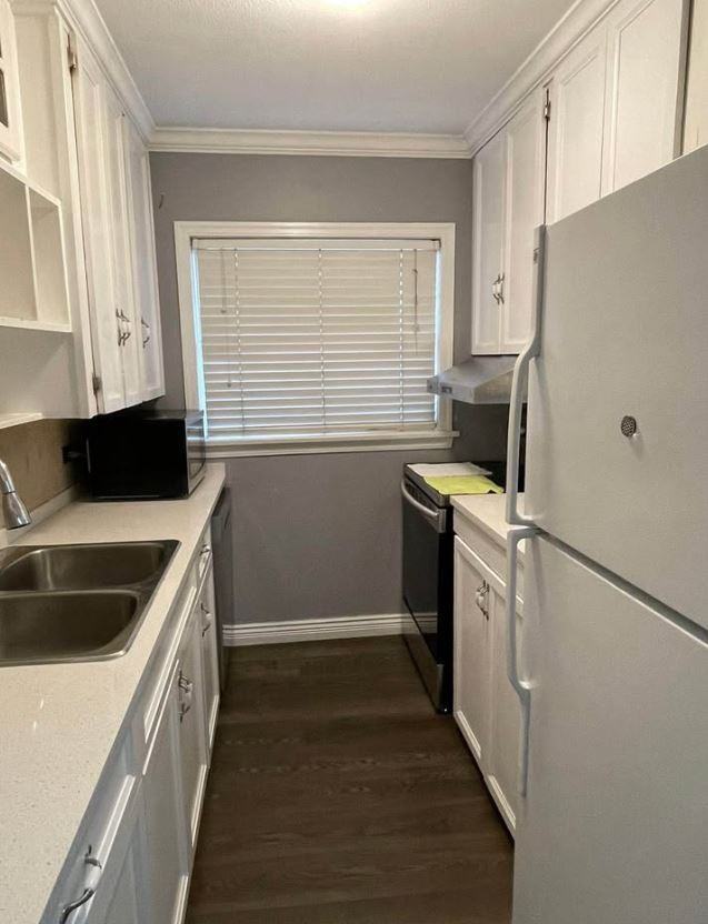 15611 24 Avenue - Photo 4 of 15