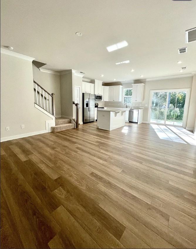 53 Connaught Ct #1 - Photo 2 of 20