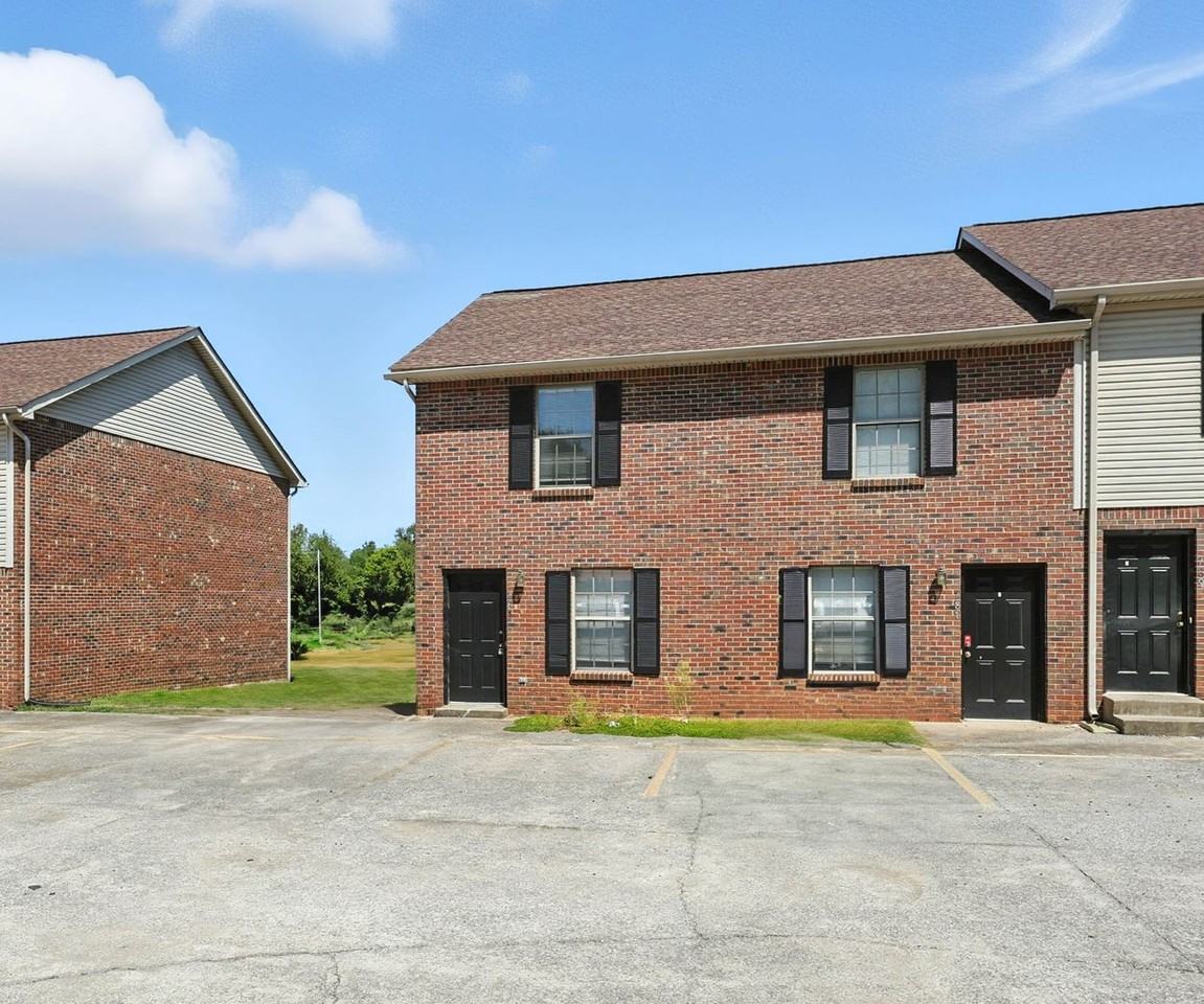 253 Stateline Rd - Photo 2 of 17