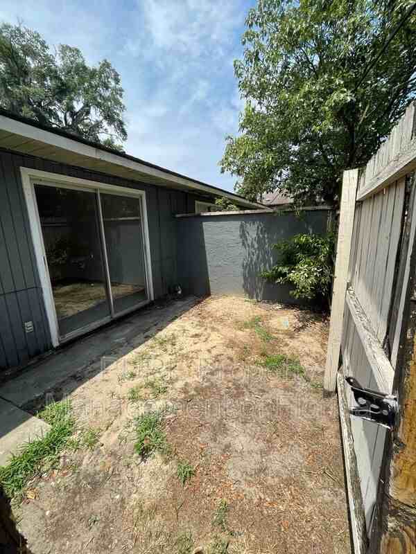 3850 Secourt #A - Photo 4 of 25