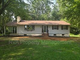 featured image of 4476 Country Walk Ln