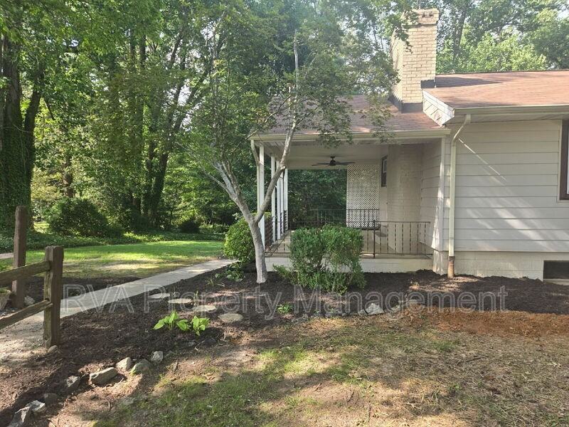 4476 Country Walk Ln - Photo 2 of 16
