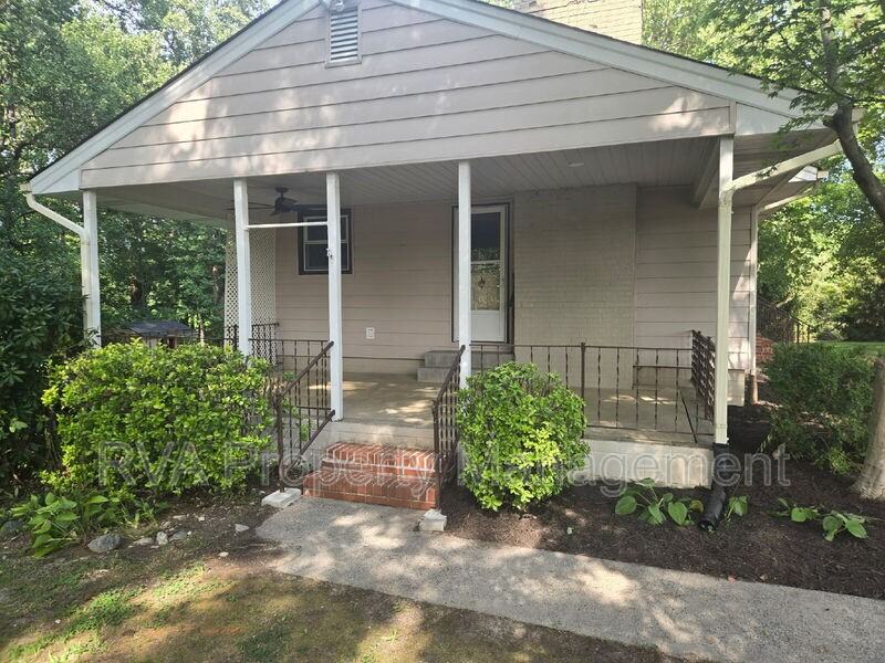4476 Country Walk Ln - Photo 3 of 16