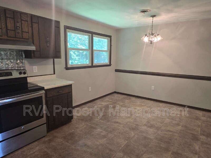 4476 Country Walk Ln - Photo 6 of 16