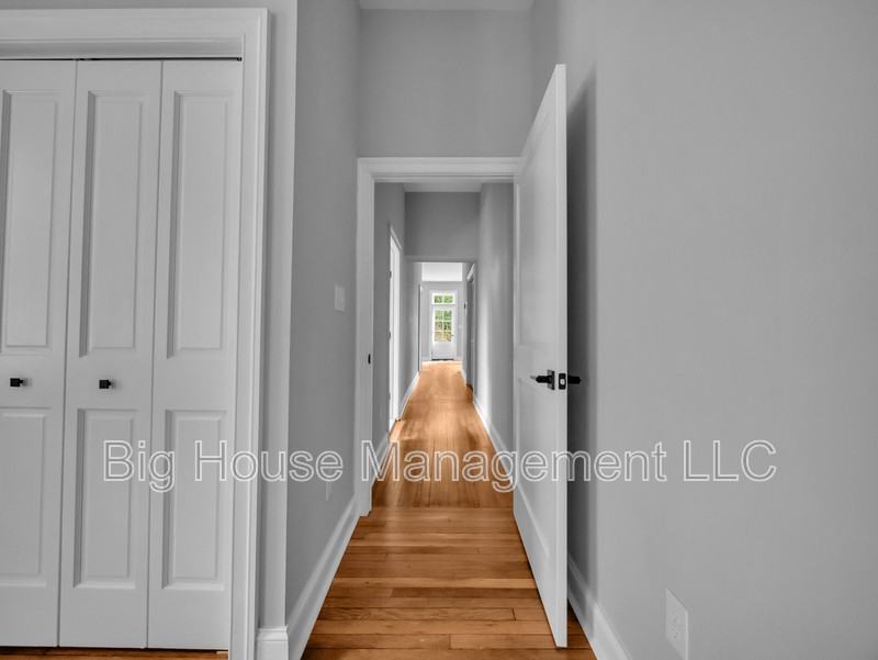 707 Druid Park Lake Dr - Photo 2 of 22