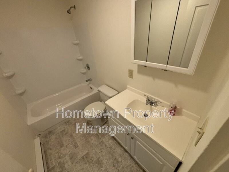 1135 Chestnut St - Photo 7 of 15