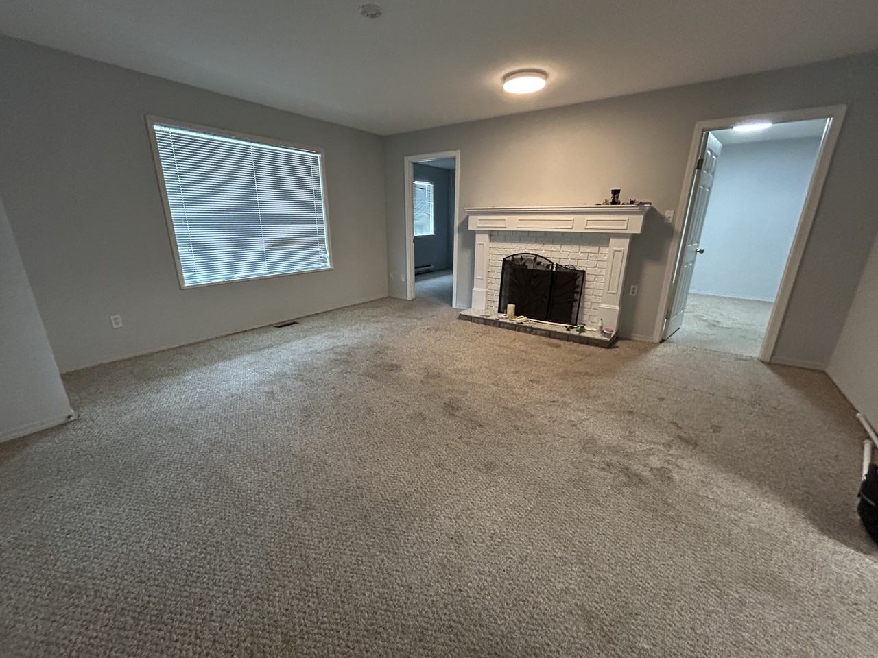 15615 24 Avenue - Photo 6 of 17