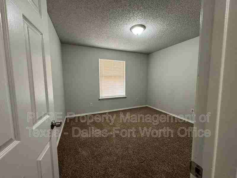 7724 Sagebrush Ct N - Photo 7 of 16