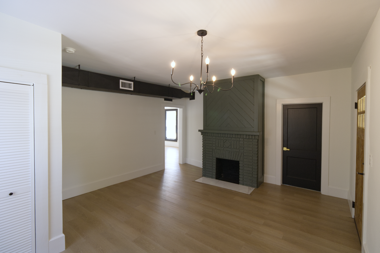 716 Ne 4th Ave - Photo 3 of 12