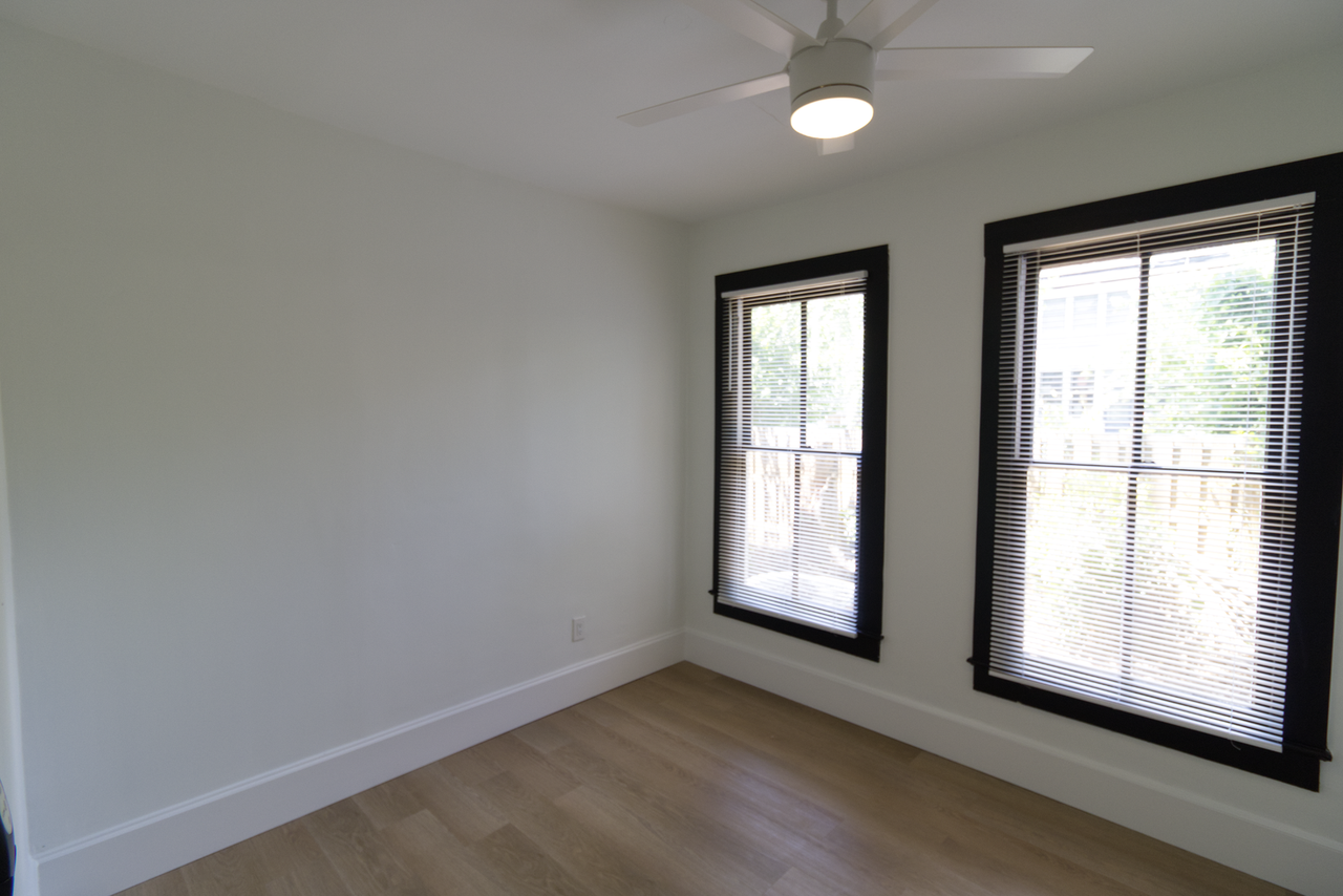 716 Ne 4th Ave - Photo 7 of 12