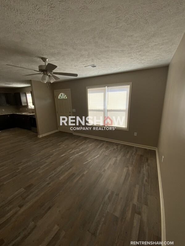 137 Hawthorne Ave - Photo 6 of 16