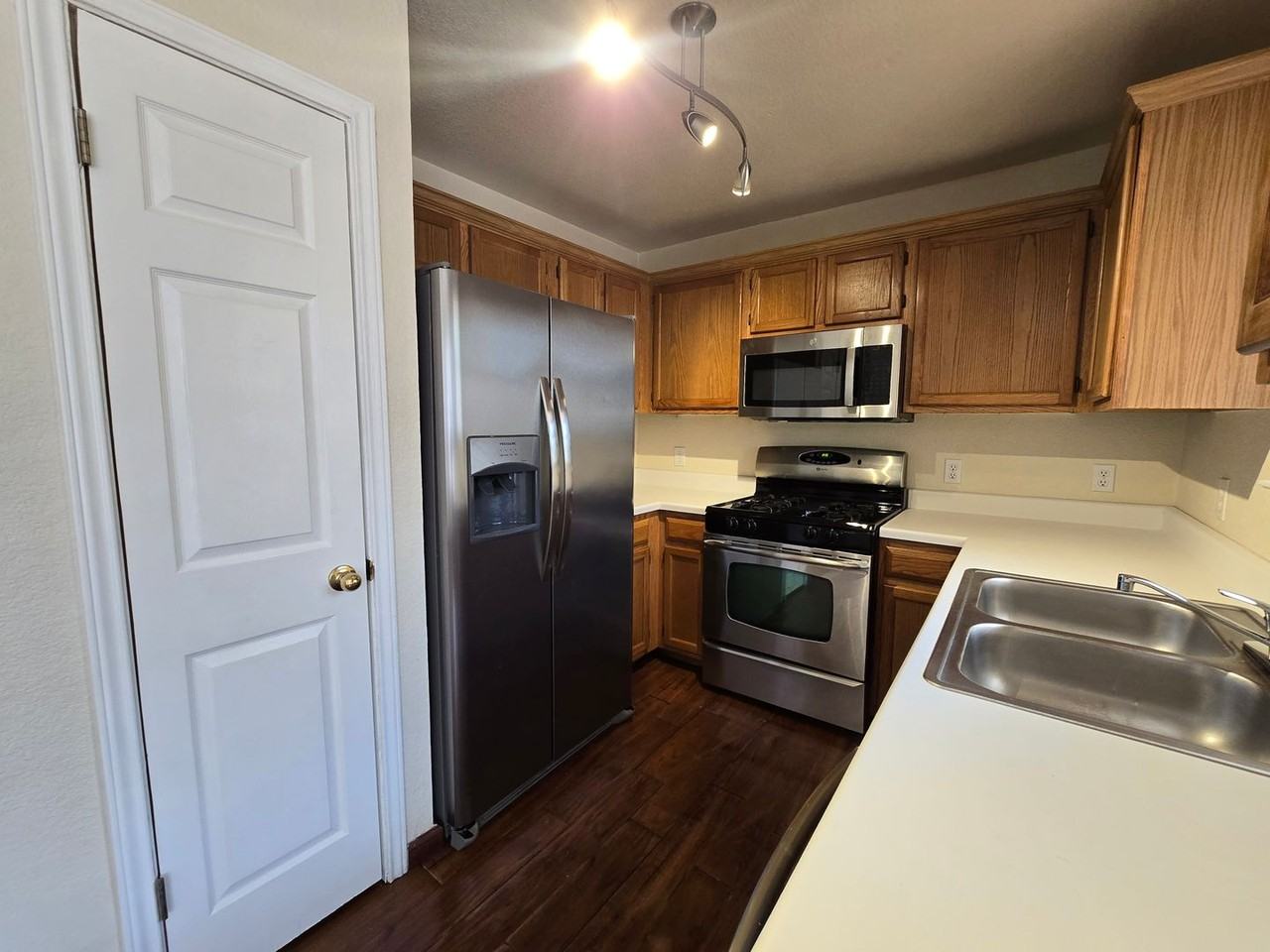 505 Shant St - Photo 4 of 28