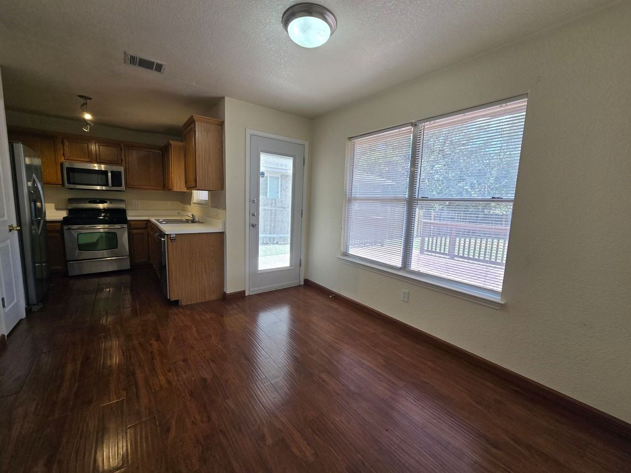 505 Shant St - Photo 6 of 28