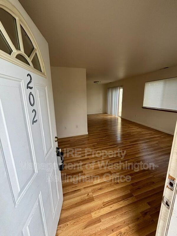 3255 Racine St #202 - Photo 3 of 18