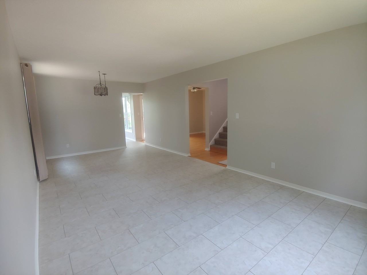 683 Braeside Crescent - Photo 7 of 16