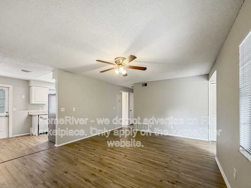 690 Lilac Rd - Photo 7 of 24