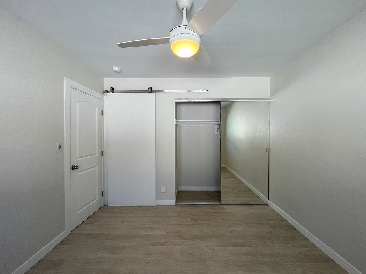 1549 W 224th St - Photo 3 of 7
