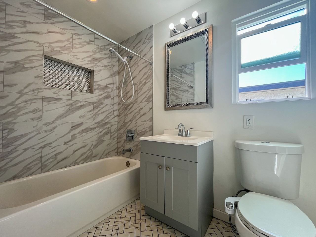 1549 W 224th St - Photo 6 of 7