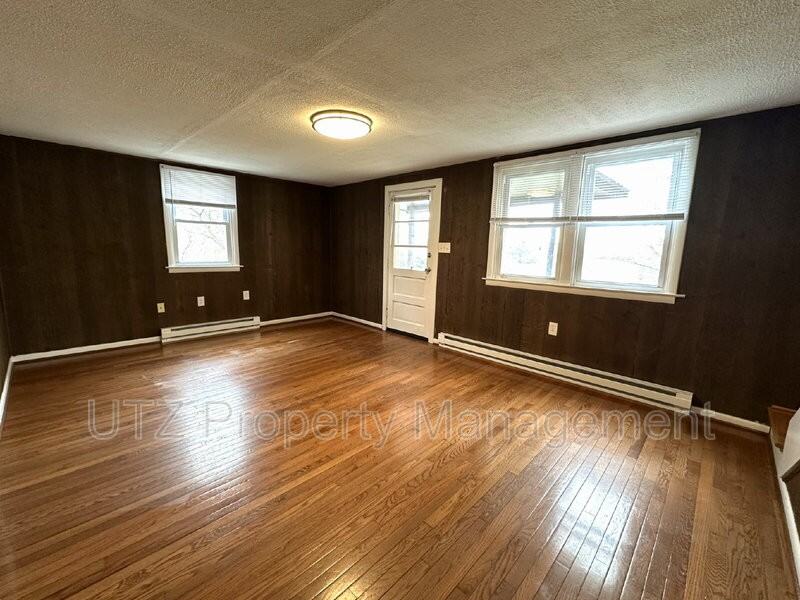 2828 Cedarhurst Rd #B - Photo 5 of 15
