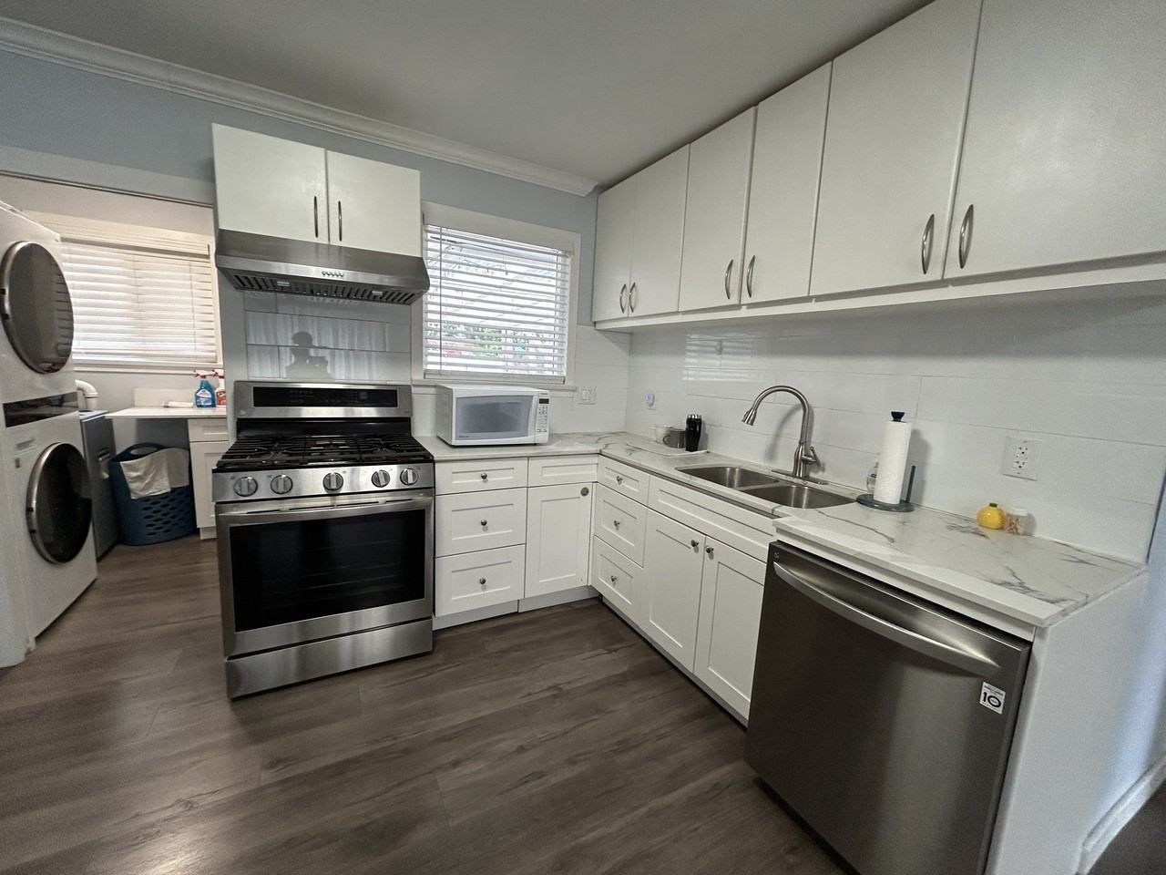 15629 24 Avenue - Photo 6 of 15