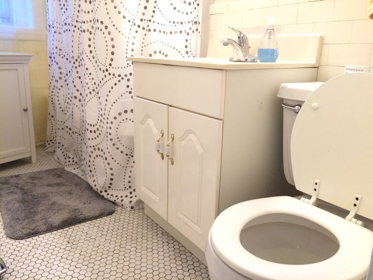 1622- Cambridge Realty, LLC - Photo 7 of 18