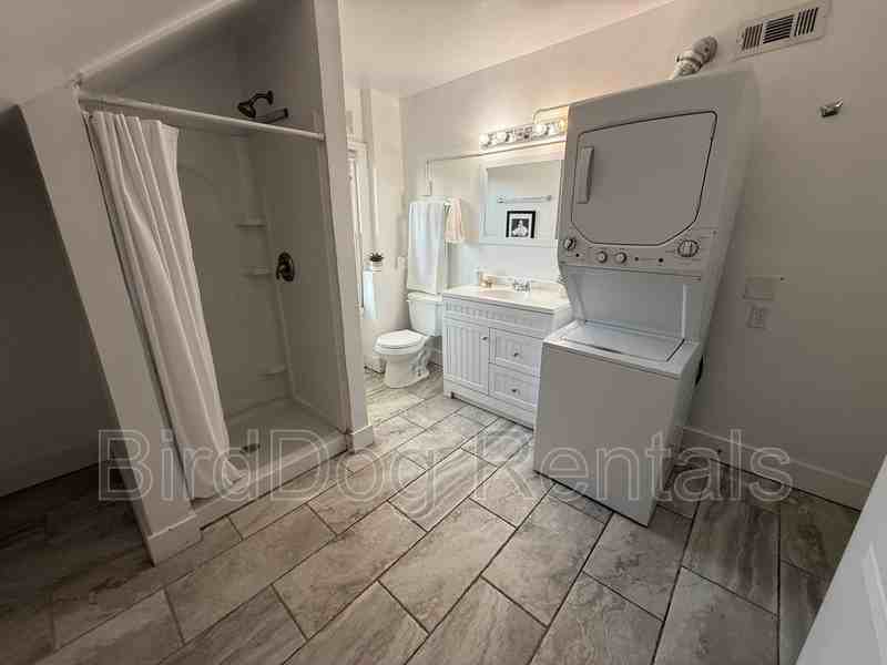 213 E 14th Ave - Photo 7 of 9