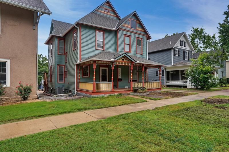 1130 Tennessee St - Photo 5 of 40