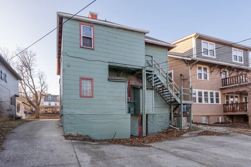 1130 Tennessee St - Photo 7 of 40