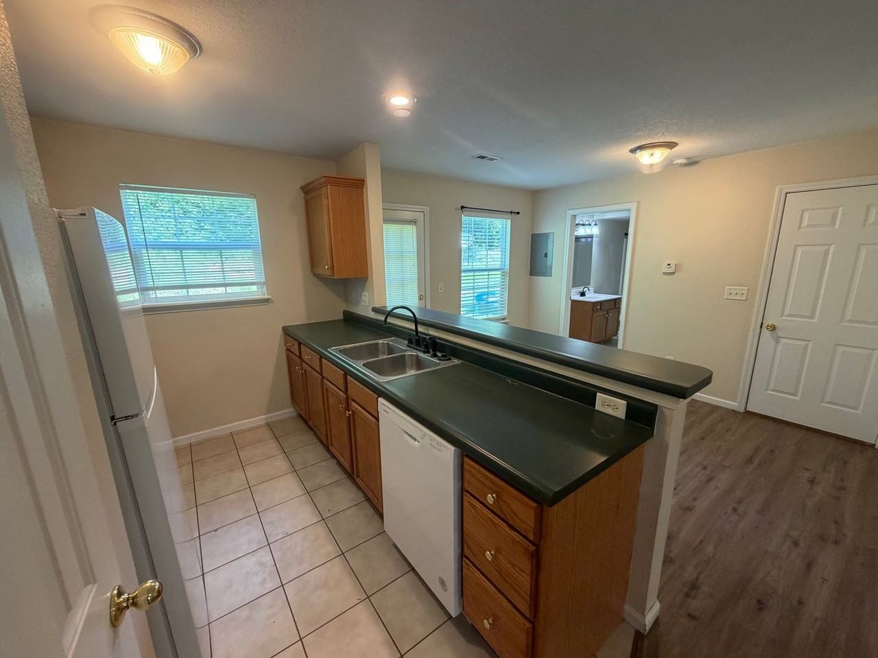 5005 Kirk Hill Rd - Photo 4 of 19