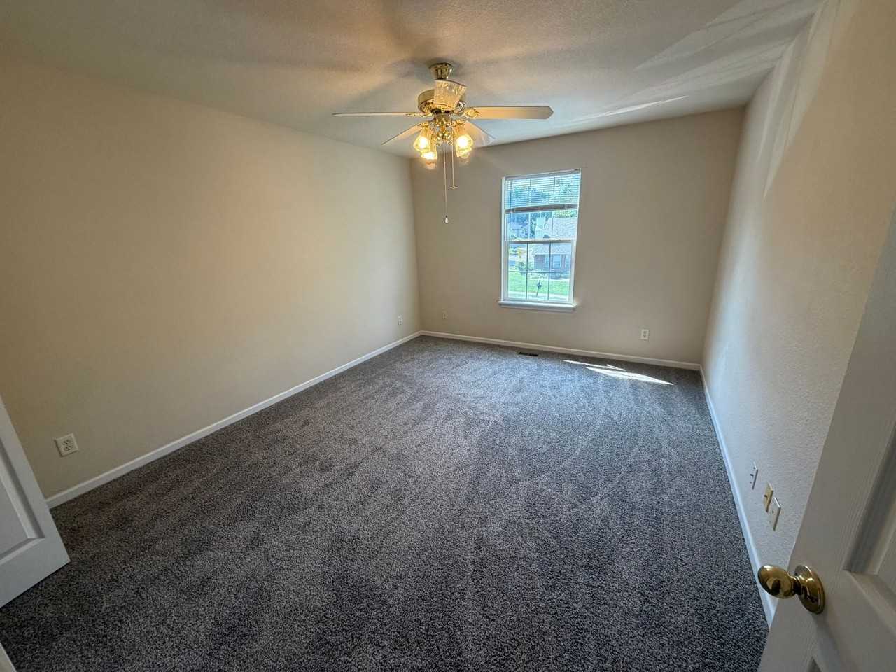5005 Kirk Hill Rd - Photo 6 of 19