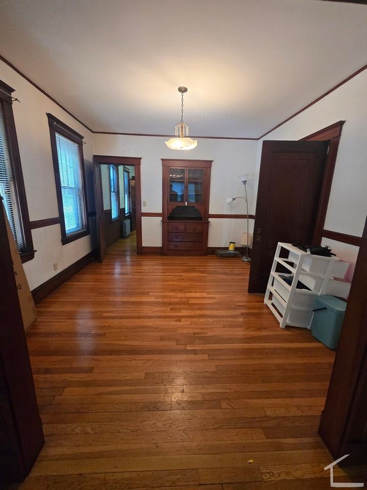 Adamson St #1stFL - Photo 3 of 7