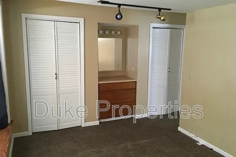 1179 Genesee St - Photo 3 of 5