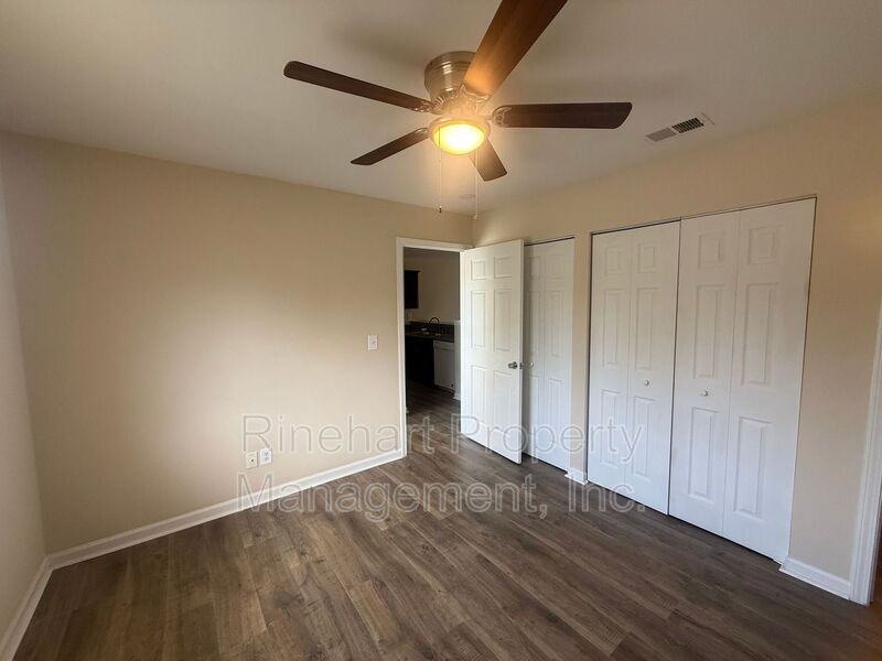 1656 - Photo 3 of 10