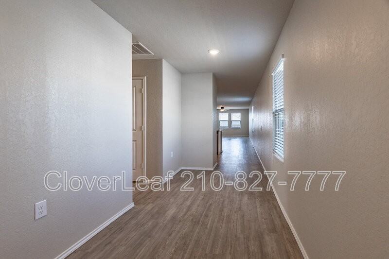 1403 Slice Pkwy - Photo 5 of 30