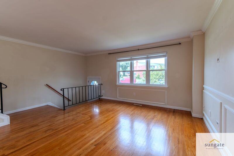 945 Stormont Cir - Photo 4 of 35