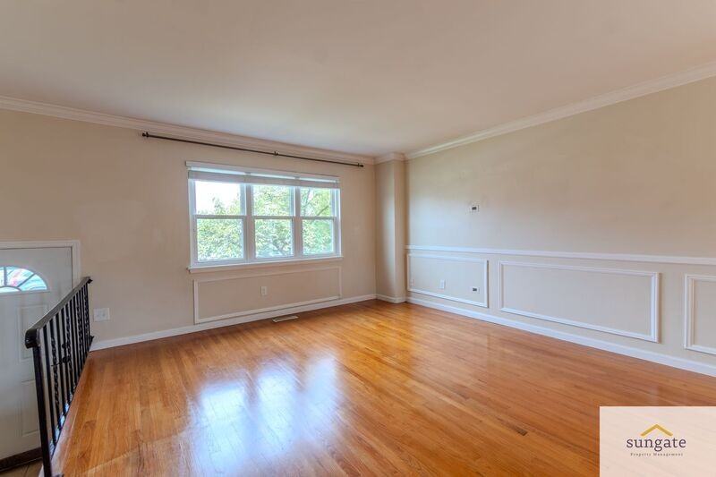 945 Stormont Cir - Photo 5 of 35