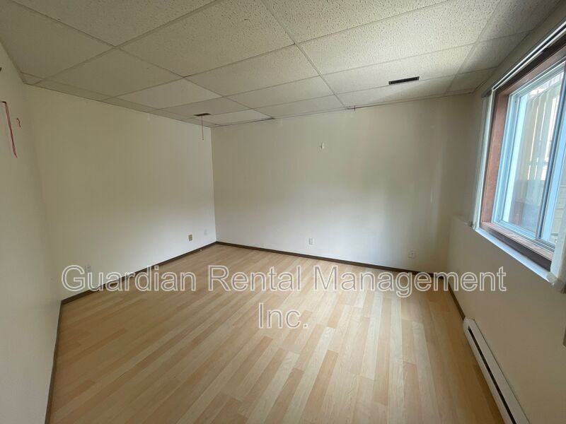 460 Dewe Ave #A - Photo 3 of 16