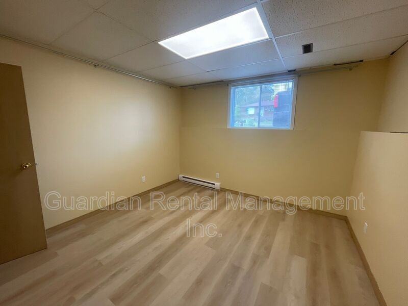 460 Dewe Ave #A - Photo 6 of 16