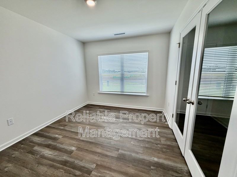 113 Vignette Dr - Photo 3 of 25