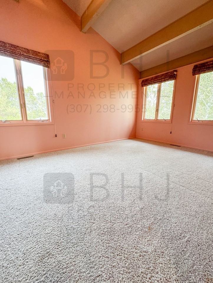 21 Mills St - Photo 7 of 50