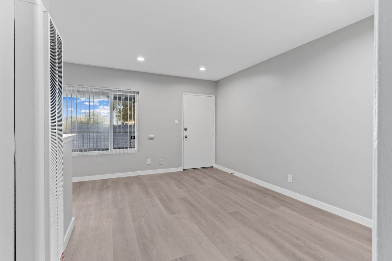 12602 Kensington Lane - Photo 6 of 39