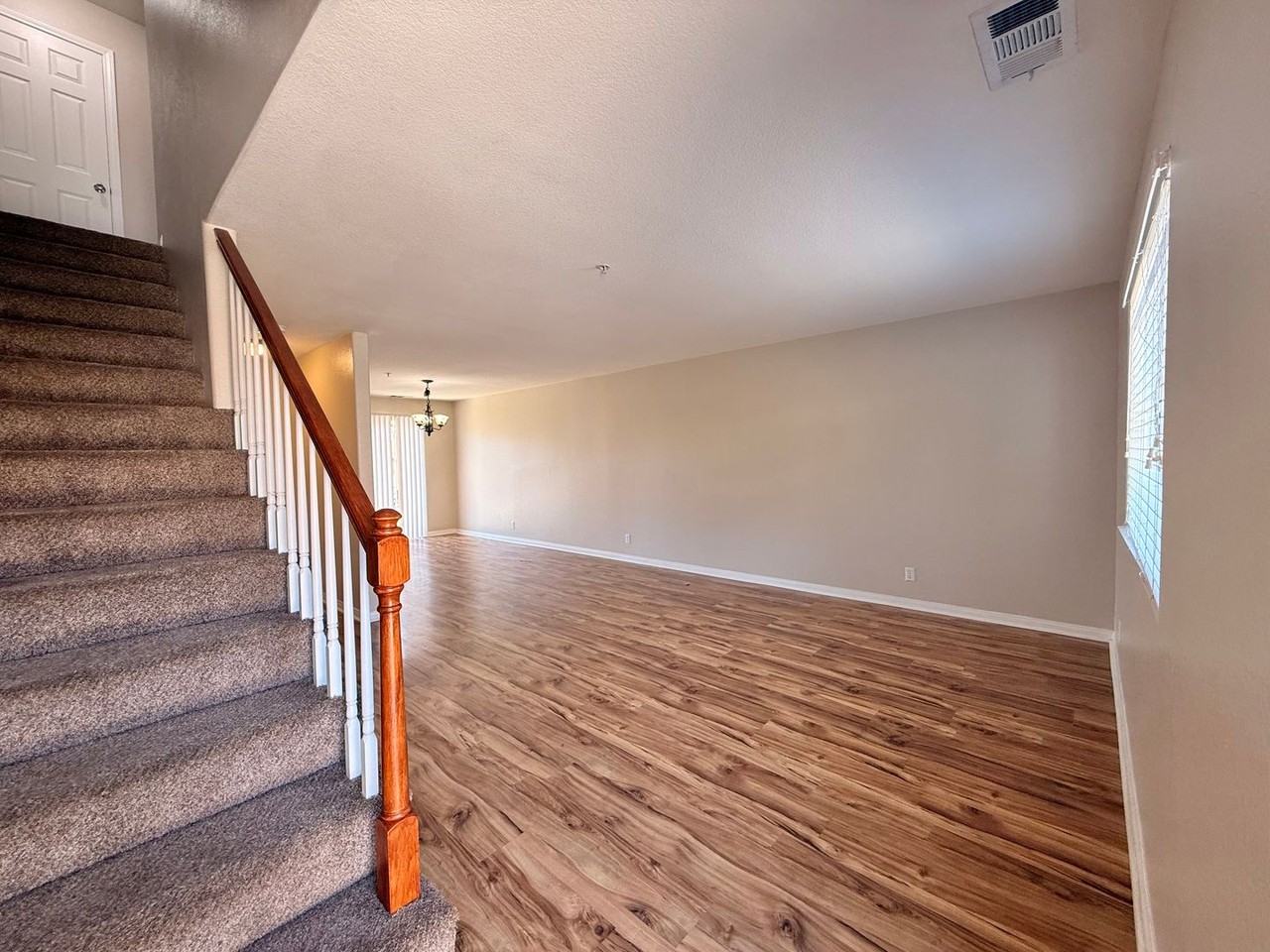 1413 Janis Lynn Ln - Photo 2 of 17