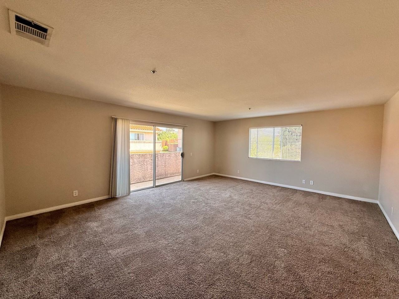 1413 Janis Lynn Ln - Photo 5 of 17