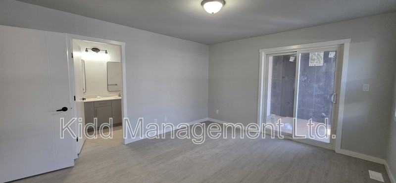 6285 Monterey Rd W - Photo 6 of 9