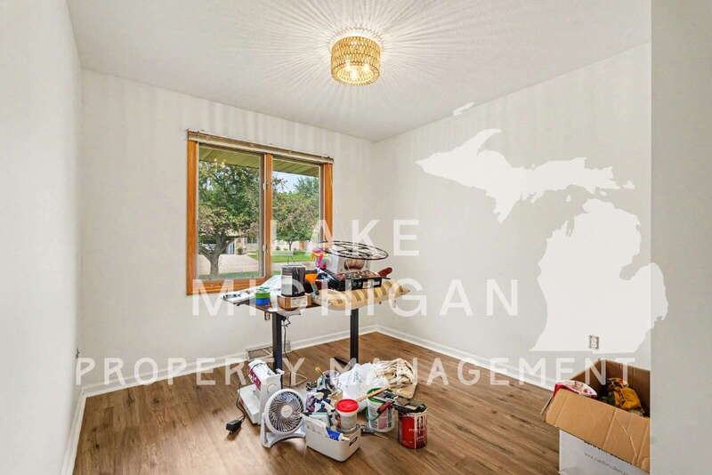 6092 Pebble Dr - Photo 6 of 9