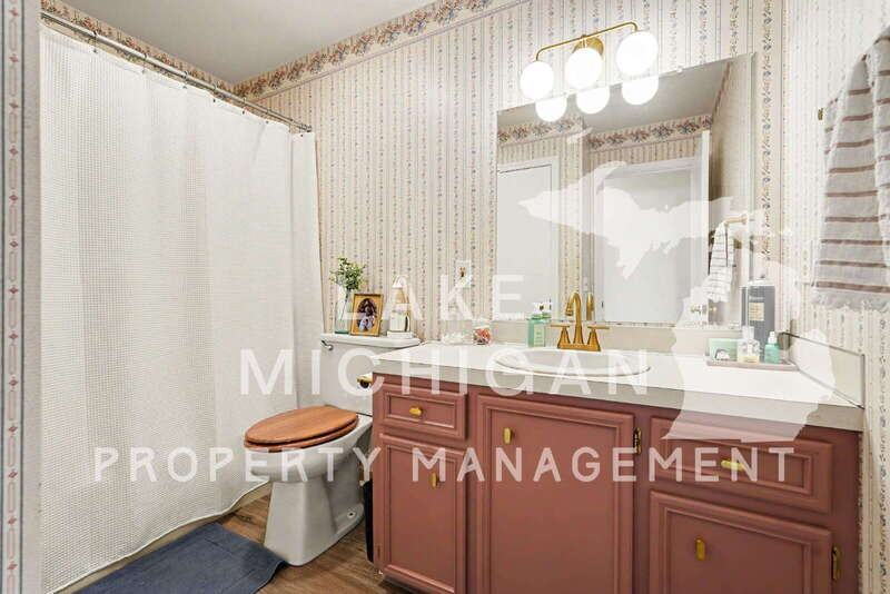6092 Pebble Dr - Photo 7 of 9