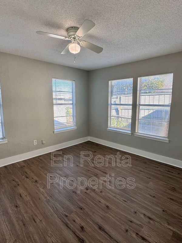 716 W Broadus Ave - Photo 6 of 9