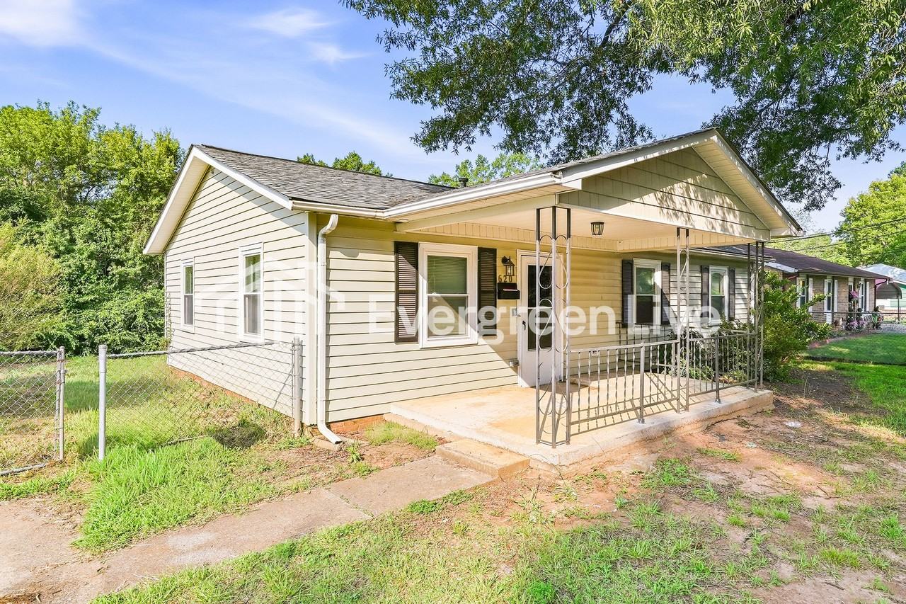 620 Barbara Jane Ave - Photo 3 of 11
