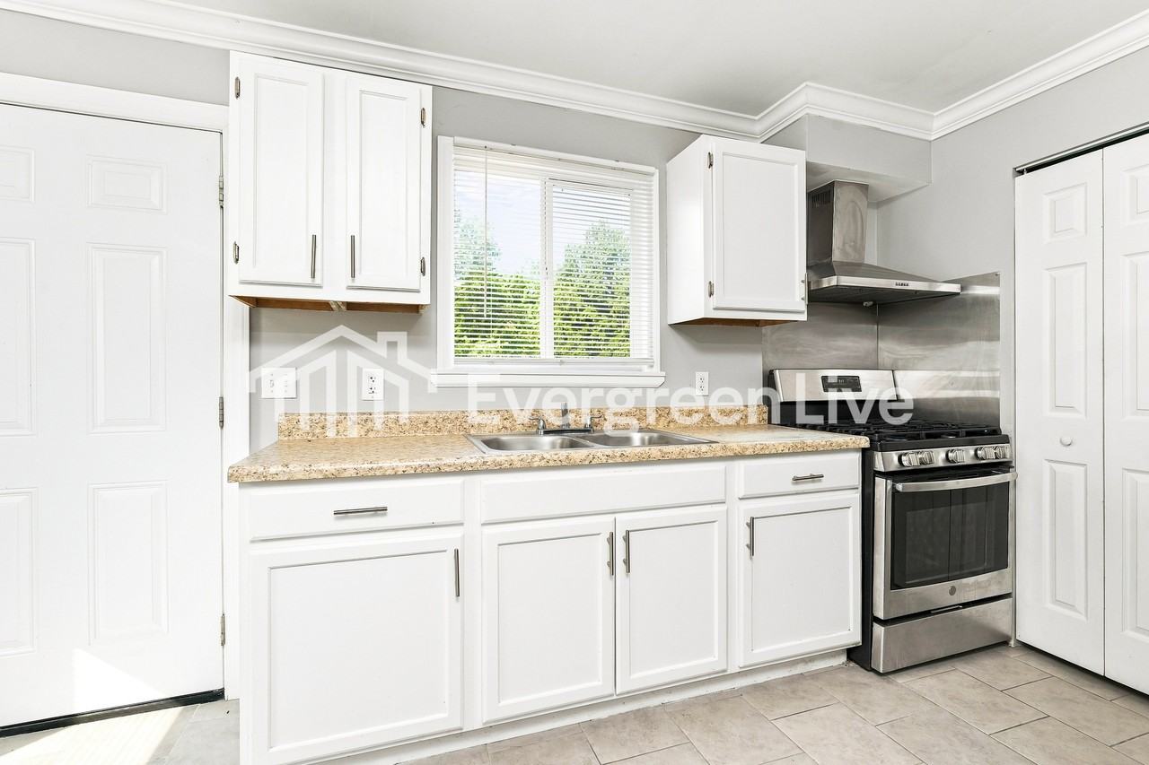 620 Barbara Jane Ave - Photo 7 of 11